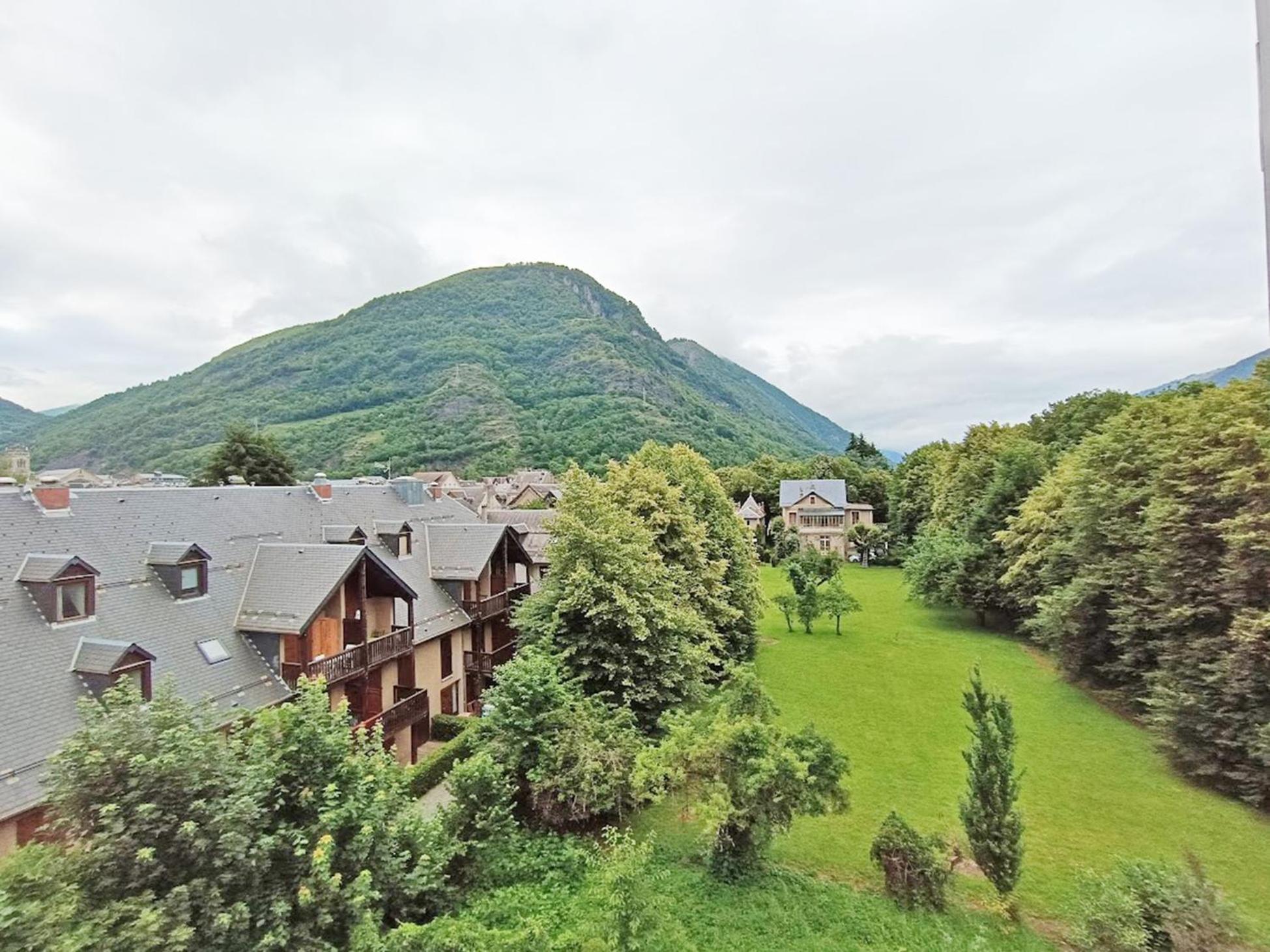 Chez Charlotte, T3 Duplex, Vue Montagne, Parking Gratuit, Ascenseur, 4 Personnes Διαμέρισμα Bagnères-de-Luchon Εξωτερικό φωτογραφία